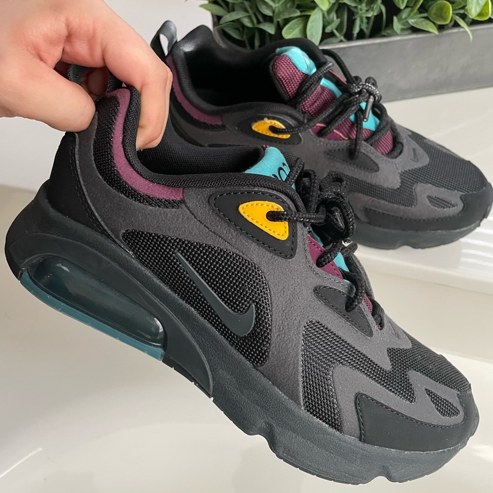 Nike Air Max 200